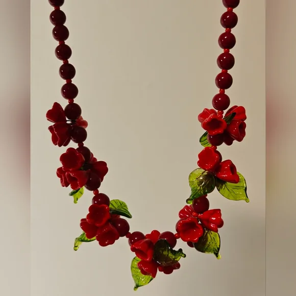 Vintage Venetian/Czech? Red Flowers and Green Leaves Handblown Glass Necklace - Picture 9 of 16